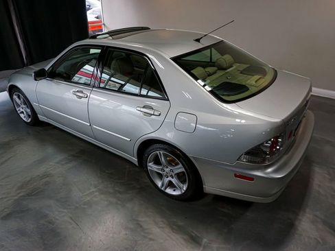 Used 2002 Lexus IS 300 image 54