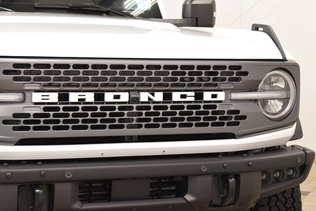 Used 2025 Ford Bronco Badlands AWD/4WD image 9