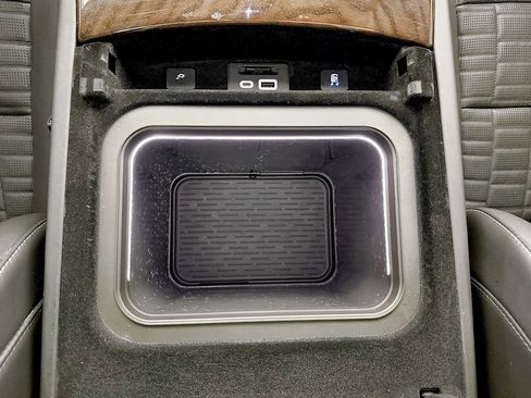 Used 2022 Cadillac Escalade Sport Platinum w/ Heavy-Duty Trailer Package AWD/4WD image 80