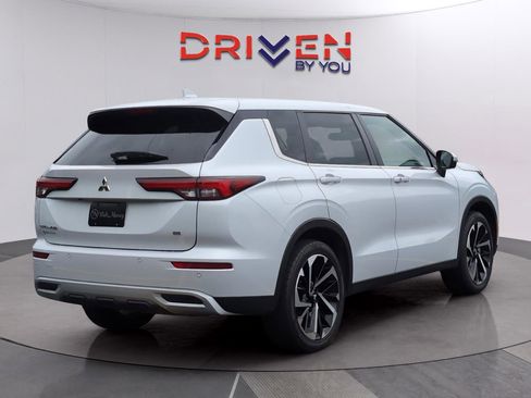 Used 2022 Mitsubishi Outlander SEL Black Edition FWD image 5
