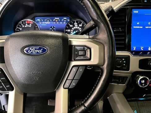 Used 2022 Ford F250 Lariat w/ Lariat Ultimate Package AWD/4WD image 24
