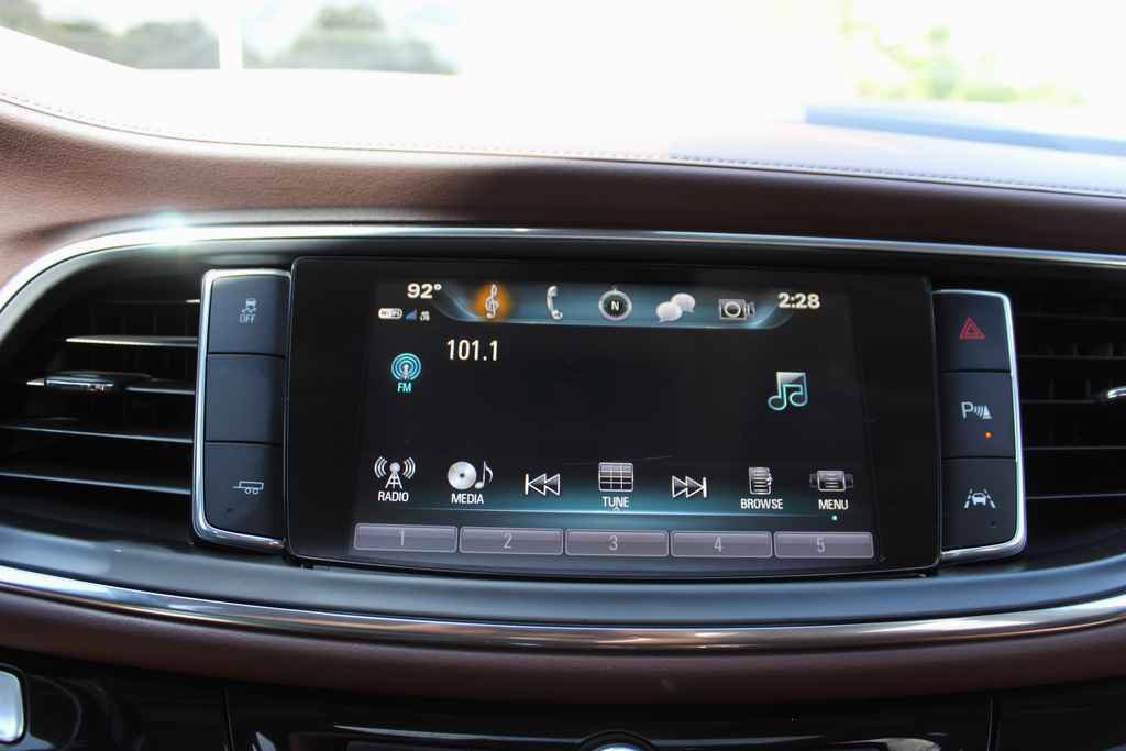 Used 2018 Buick Enclave Avenir w/ Avenir Technology Package FWD image 18