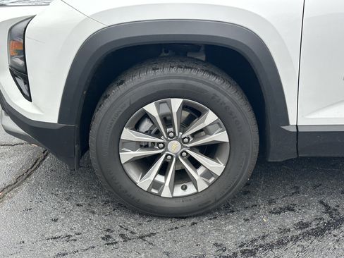 New 2026 Chevrolet Equinox LT image 12