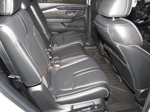 Certified 2025 Honda Pilot Elite image 19