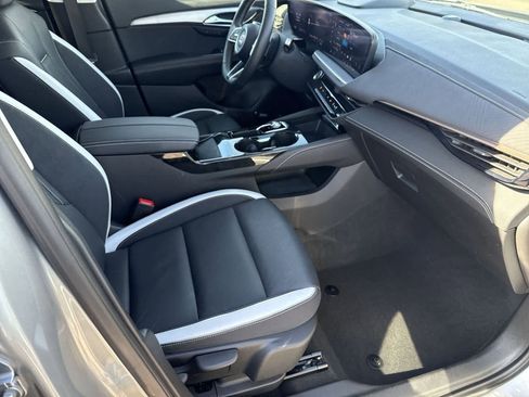 Used 2025 Buick Envision Sport Touring image 11
