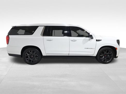 Used 2021 GMC Yukon XL Denali w/ Denali Ultimate Package image 4