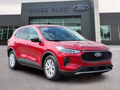 Certified 2023 Ford Escape Active w/ Cold Weather Package FWD image 1
