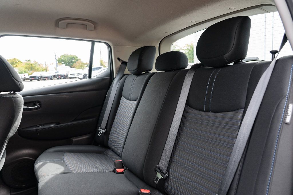Used 2025 Nissan Leaf S FWD image 23