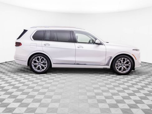 Certified 2025 BMW X7 xDrive40i w/ Premium Package AWD/4WD image 6
