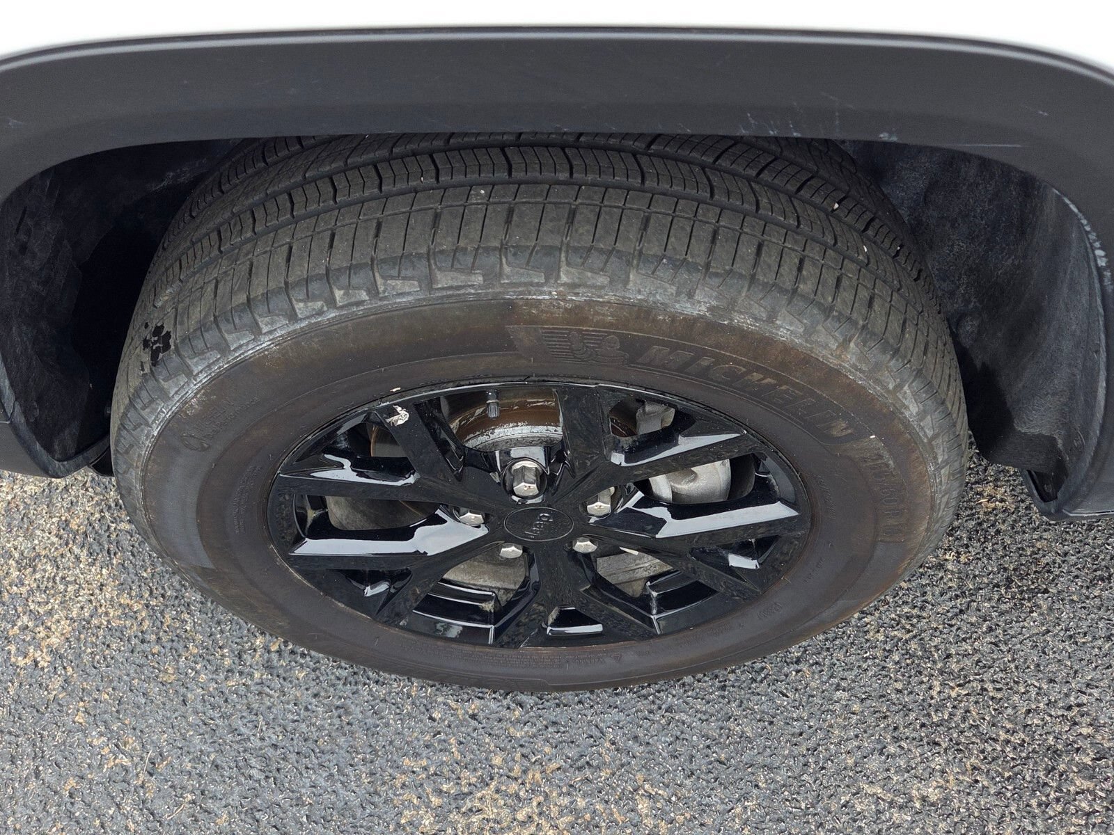 Used 2025 Jeep Grand Cherokee Altitude AWD/4WD image 18
