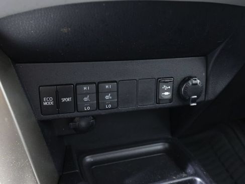 Used 2015 Toyota RAV4 Limited AWD/4WD image 38