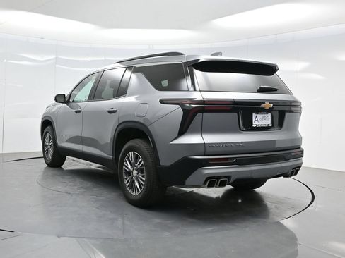Used 2025 Chevrolet Traverse LT AWD/4WD image 5