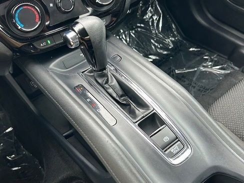 Used 2019 Honda HR-V LX image 22