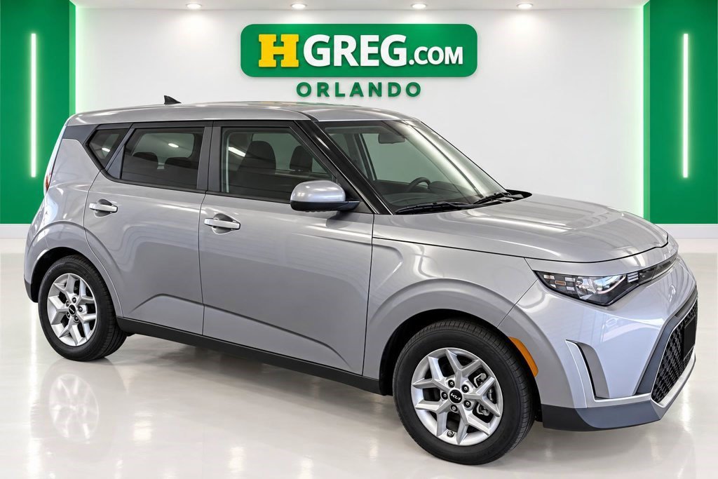 Used 2024 Kia Soul LX w/ Option Group 015 FWD image 4