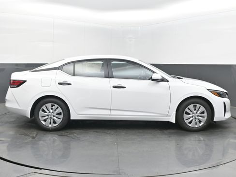 New 2025 Nissan Sentra S image 8