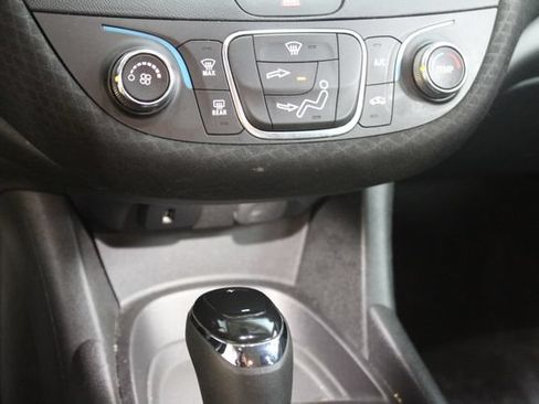 Used 2017 Chevrolet Malibu LS FWD image 19