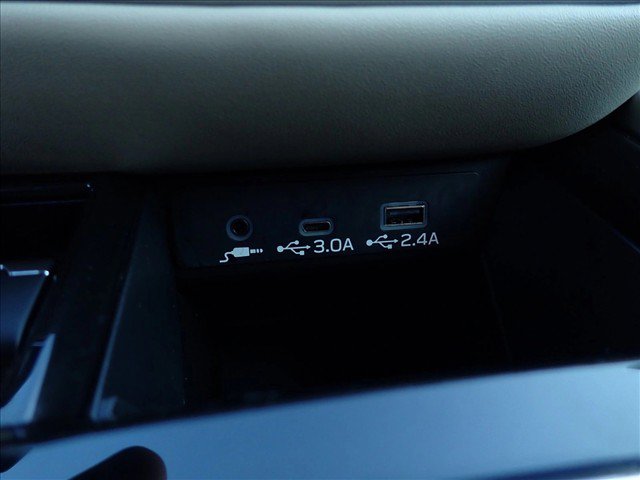 Used 2025 Subaru Legacy Limited w/ Popular Package #3 AWD/4WD image 17