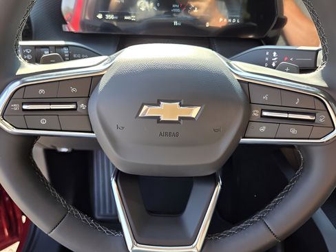 New 2026 Chevrolet Equinox LT AWD/4WD image 17