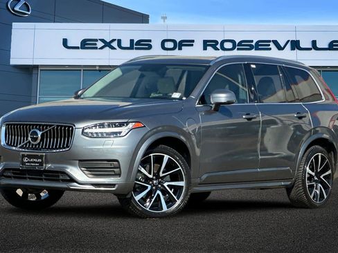 Used 2020 Volvo XC90 T8 Momentum w/ Protection Package Premier image 1