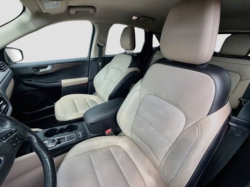 Used 2020 Ford Escape Titanium AWD/4WD image 11