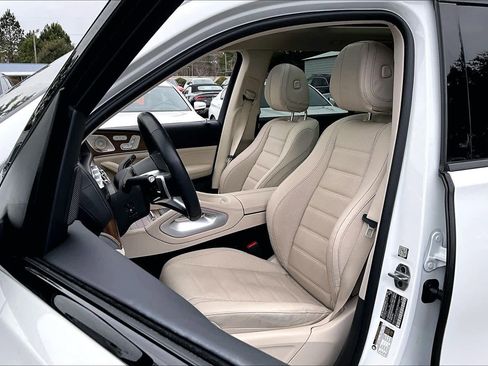 Used 2024 Mercedes-Benz GLS 450 4MATIC image 8