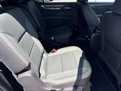 Used 2025 GMC Acadia AT4 AWD/4WD image 21