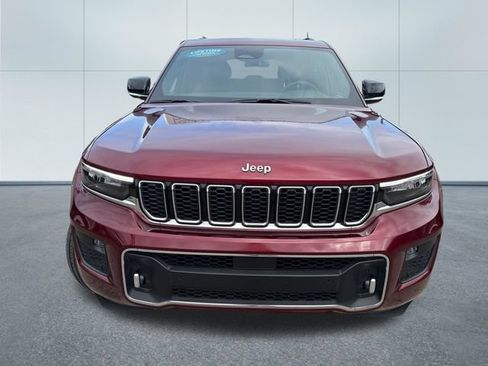 Used 2023 Jeep Grand Cherokee Overland w/ Luxury Tech Group IV AWD/4WD image 6