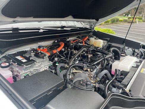 Used 2025 Toyota Tacoma TRD Sport image 76