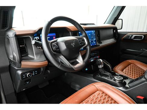 Used 2024 Ford Bronco Outer Banks AWD/4WD image 47