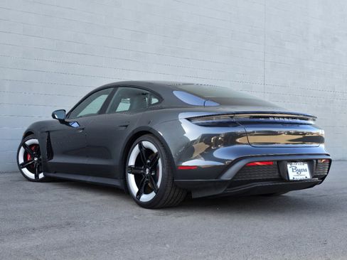 New 2025 Porsche Taycan 4S image 3