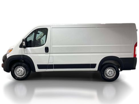 Used 2025 RAM ProMaster 2500 w/ U-Haul Equipment Group FWD image 2