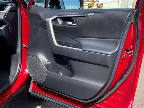 Used 2023 Toyota RAV4 XLE AWD/4WD image 22
