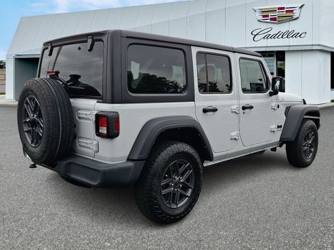 Used 2024 Jeep Wrangler Unlimited Sport AWD/4WD image 6