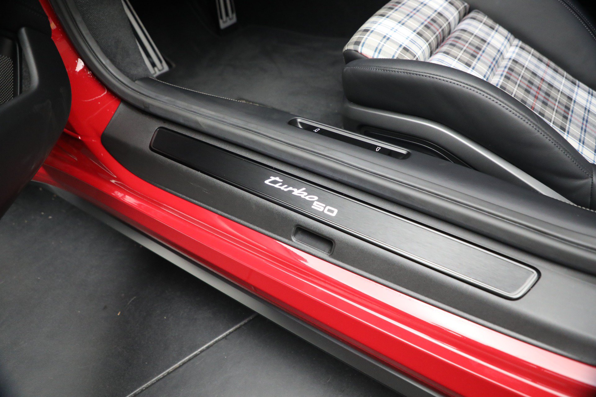 Used 2025 Porsche 911 Turbo S AWD/4WD image 29