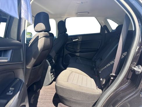 Used 2020 Ford Edge SE FWD image 11