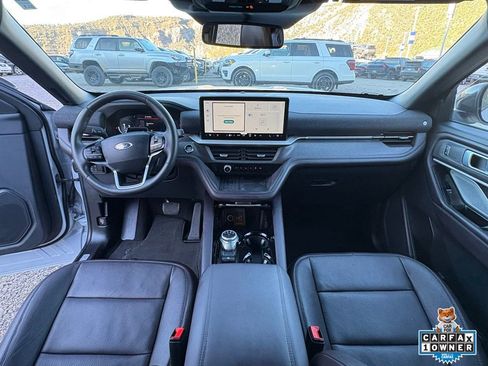 Certified 2025 Ford Explorer Platinum w/ LUX Leather Package image 4