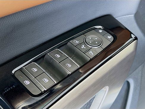 Used 2024 Nissan Pathfinder Platinum w/ Cargo Package FWD image 21