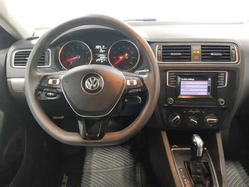 Used 2018 Volkswagen Jetta S w/ Cold Weather Package FWD image 22