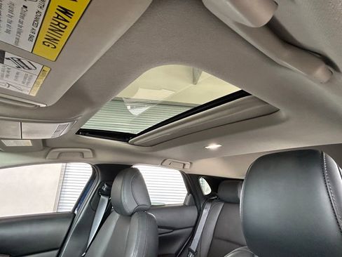 Used 2023 MAZDA CX-30 AWD 2.5 S w/ Premium Package image 16