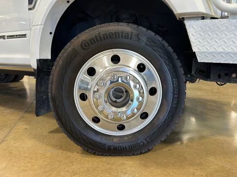 Used 2022 Ford F450 Limited w/ FX4 Off-Road Package image 9