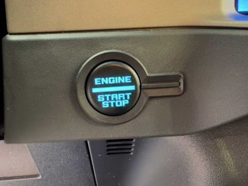 Used 2025 Ford Bronco Outer Banks AWD/4WD image 34