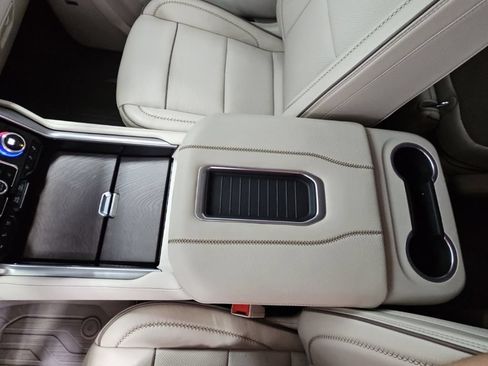 Certified 2023 GMC Yukon XL Denali w/ Denali Reserve Package RWD image 22