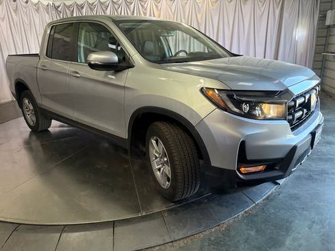 Used 2025 Honda Ridgeline RTL image 2