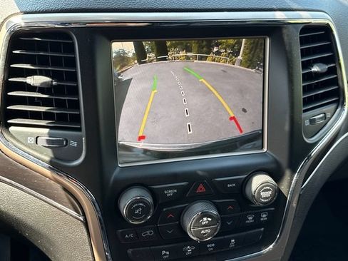Used 2014 Jeep Grand Cherokee Limited w/ Luxury Group II AWD/4WD image 24