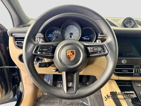 Used 2022 Porsche Macan S AWD/4WD image 12