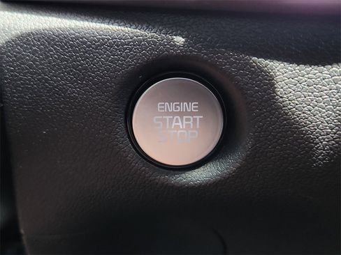 New 2025 Kia Sorento S w/ Panoramic Sunroof Package image 17