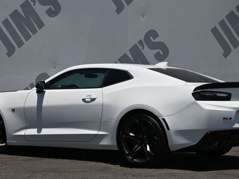 Used 2017 Chevrolet Camaro SS RWD image 7