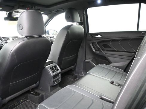 Used 2024 Volkswagen Tiguan SEL R-Line AWD/4WD image 10