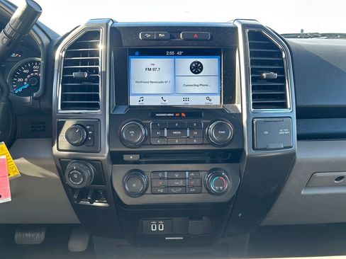 Used 2017 Ford F150 XLT w/ Equipment Group 302A Luxury image 19