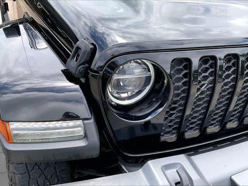 Used 2022 Jeep Gladiator Sport AWD/4WD image 27